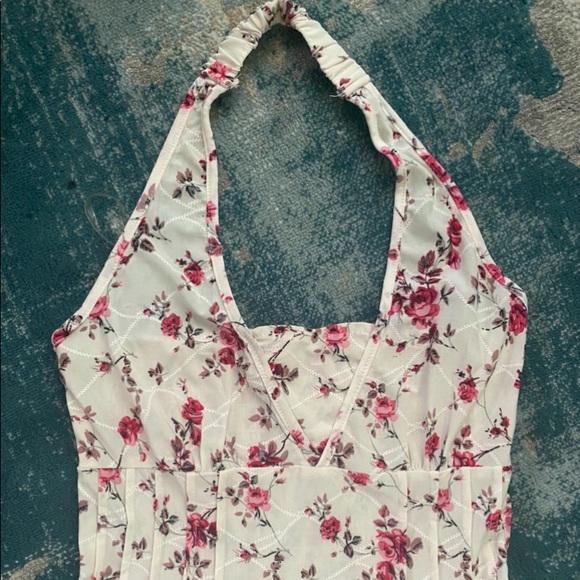 Solaris White Floral Romper - Picture 2 of 4